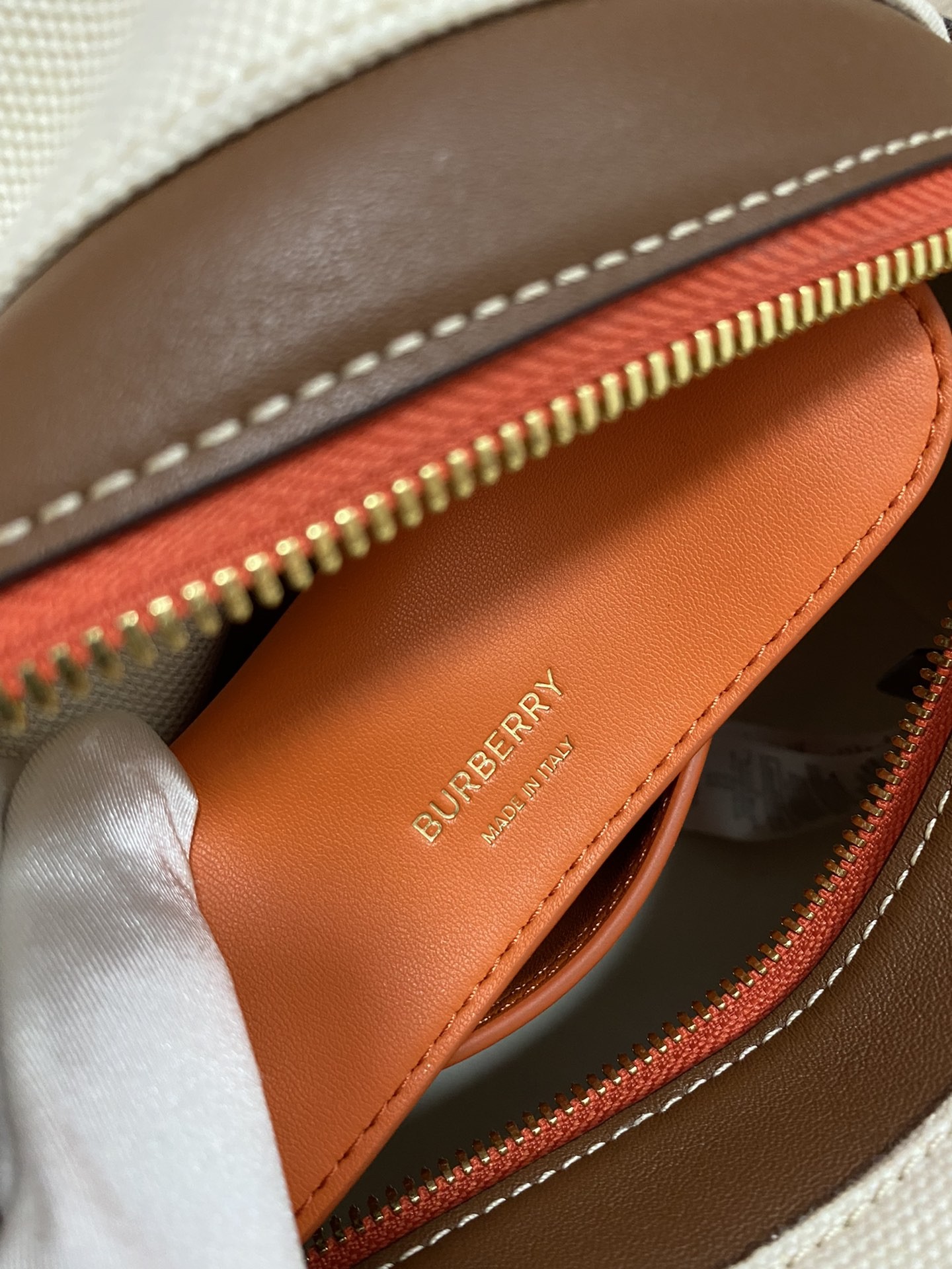 ﻿버버리 여성 토트 백