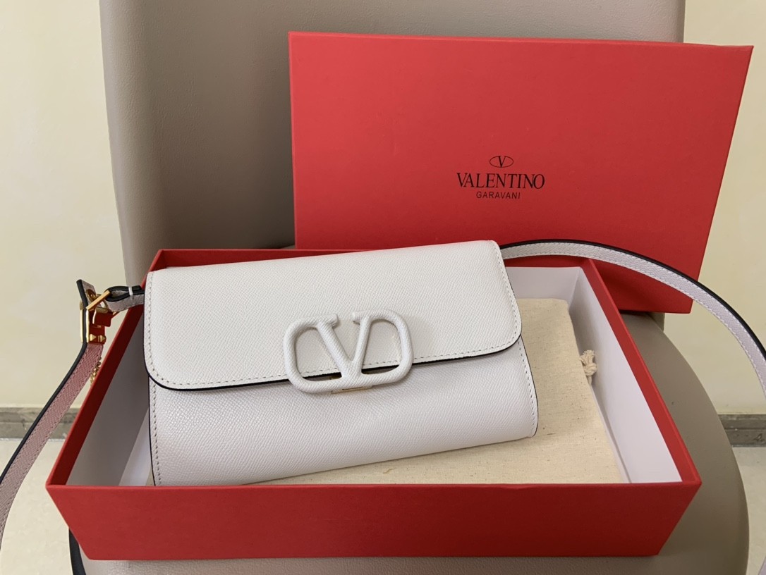 발렌티노 V링 크로스 바디백