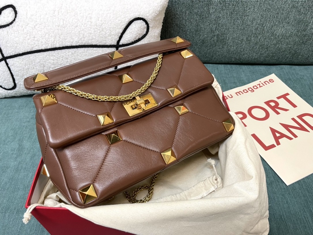 발렌티노 로만 스터드 체인백