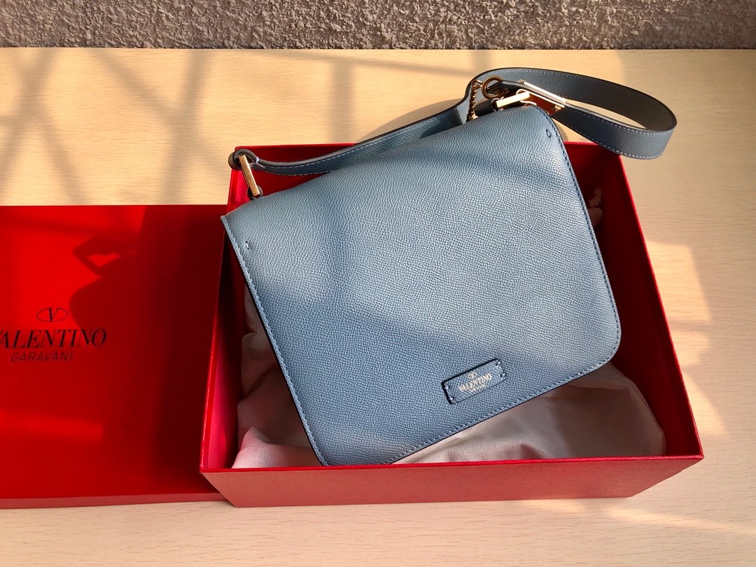 발렌티노 가라바니 숄더백