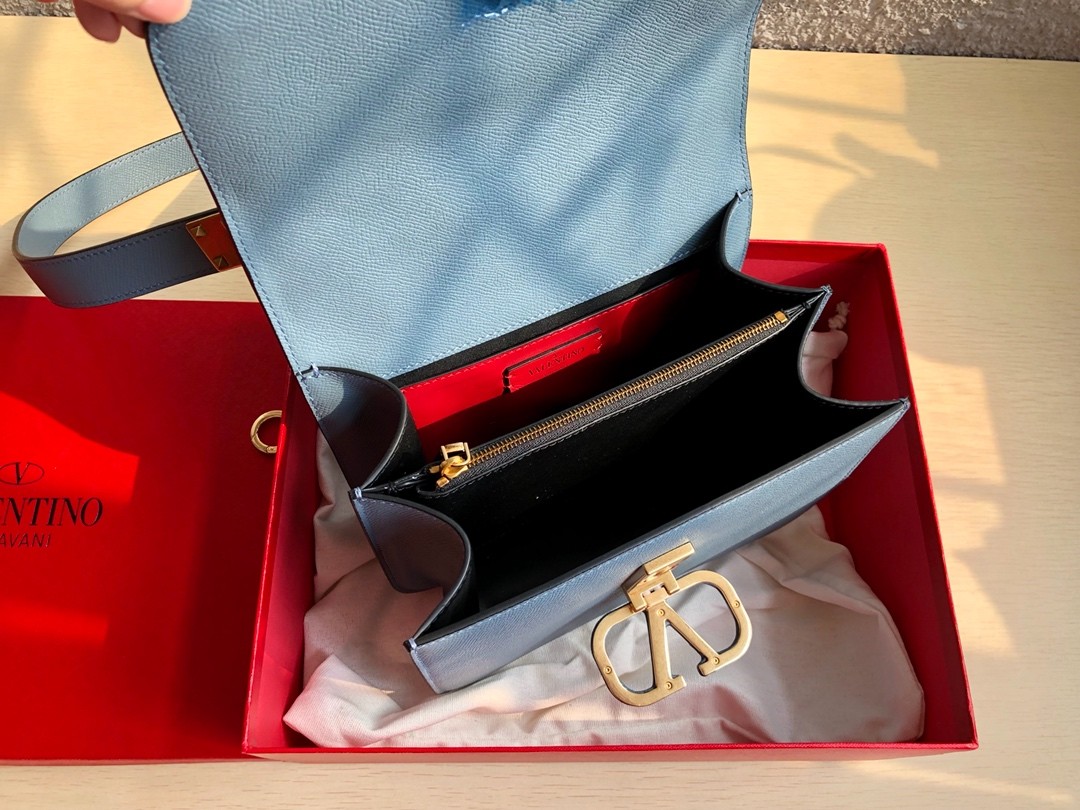 발렌티노 가라바니 숄더백