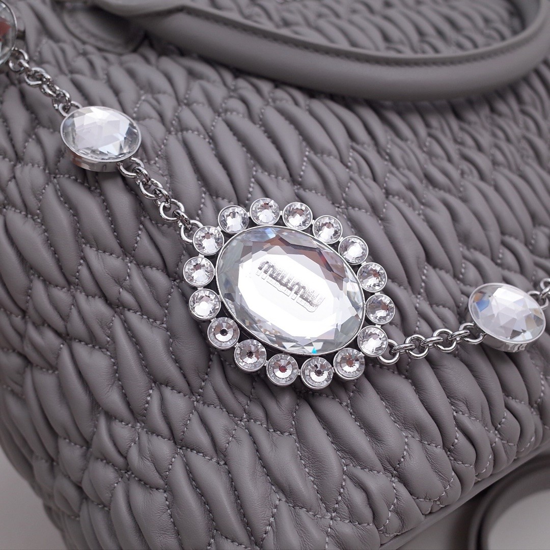 미우미우 마테라쎄 크리스탈 체인 투웨이 토트백