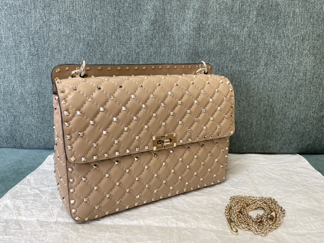 발렌티노 락스터드 스파이크 숄더백