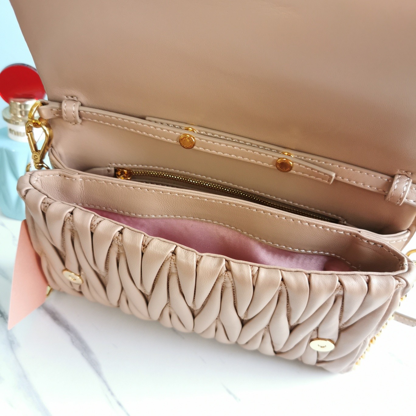 미우미우 마테라쎄 숄더백 미니