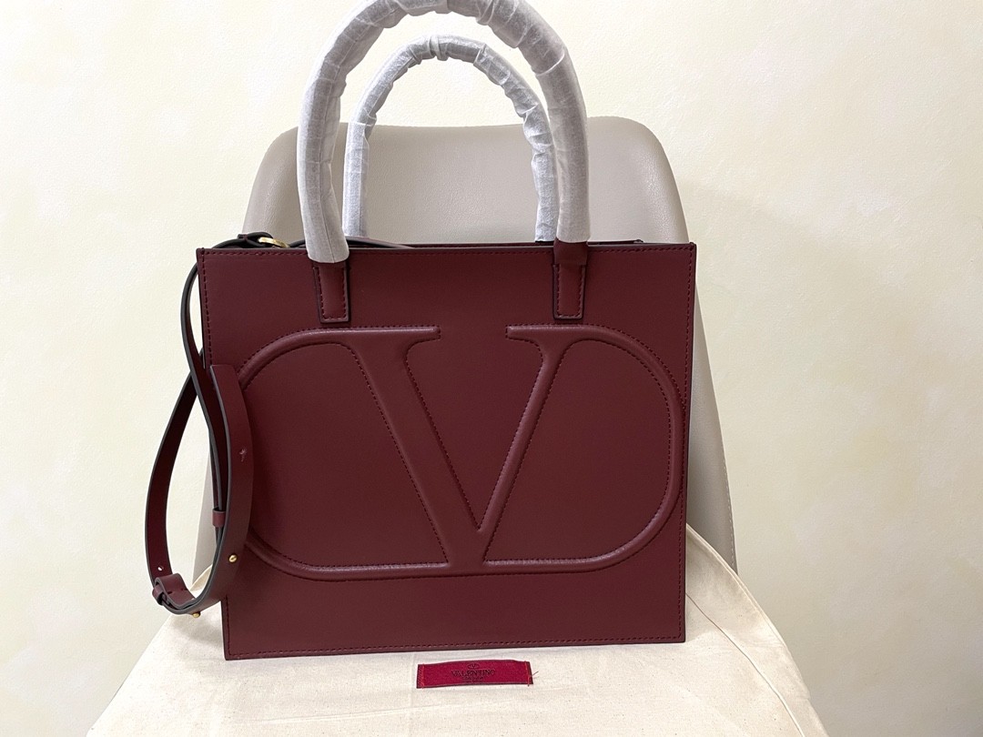 발렌티노 토트백