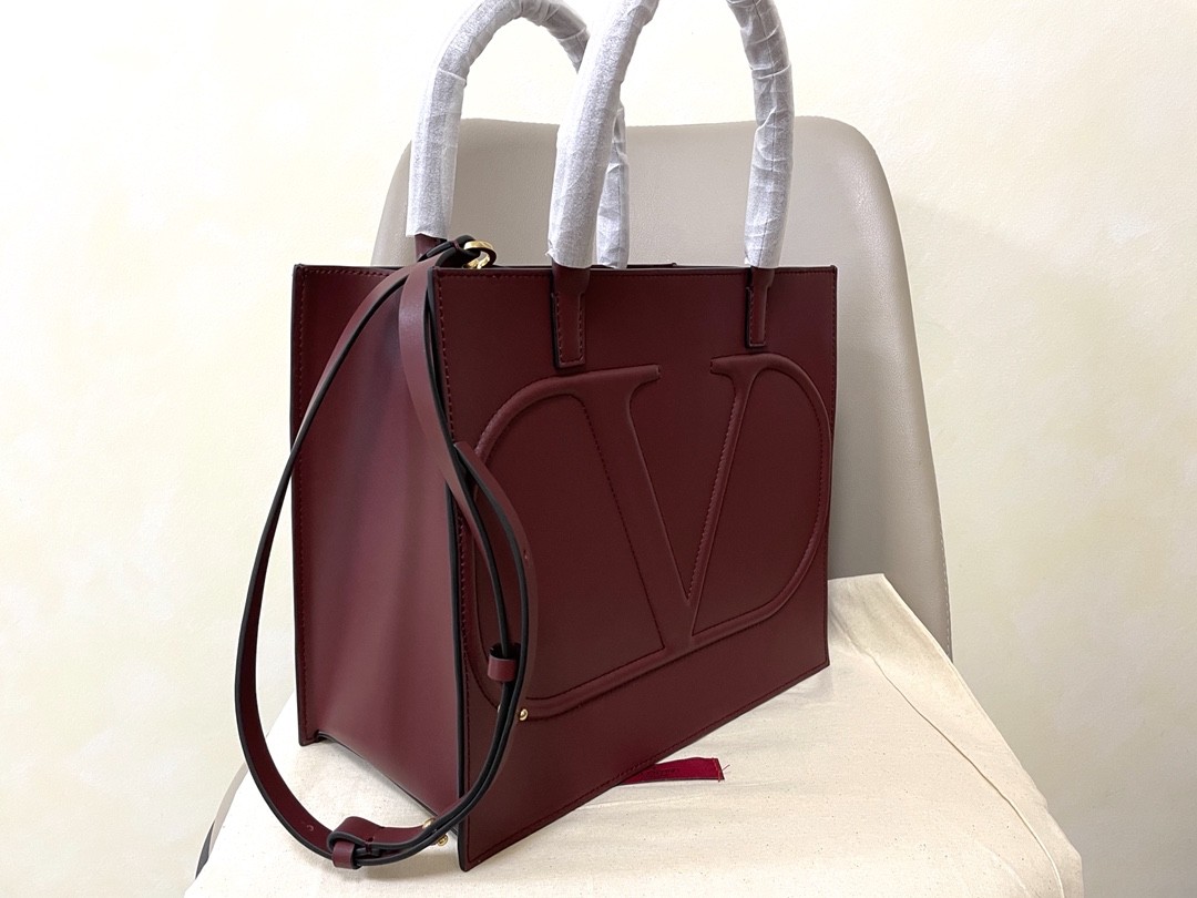 발렌티노 토트백