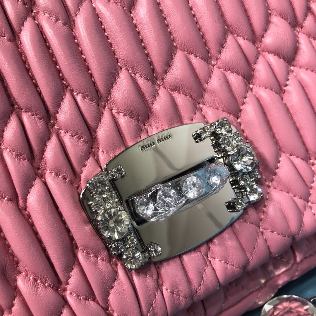 미우미우 숄더백