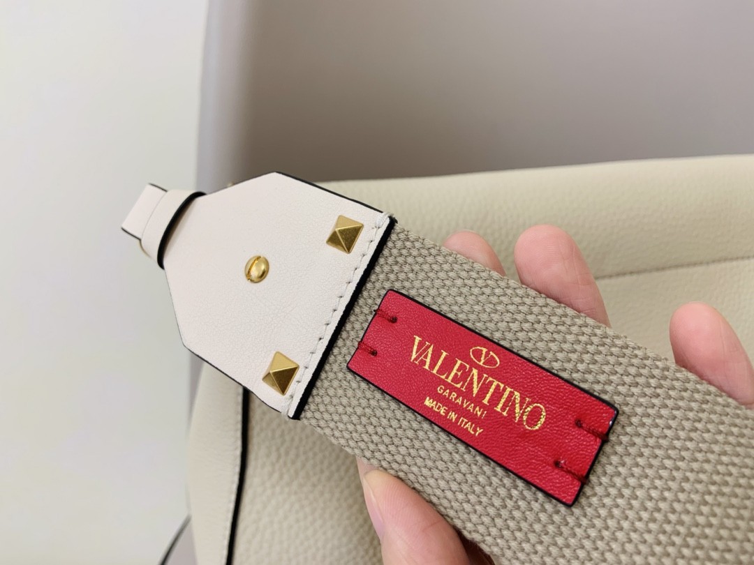 발렌티노 숄더백