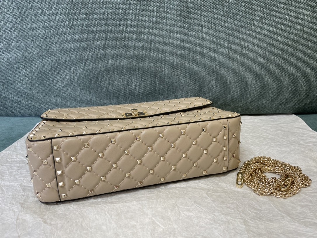 발렌티노 락스터드 스파이크 숄더백