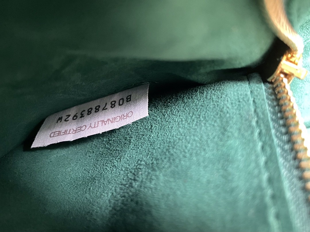 보테가베네타 숄더백