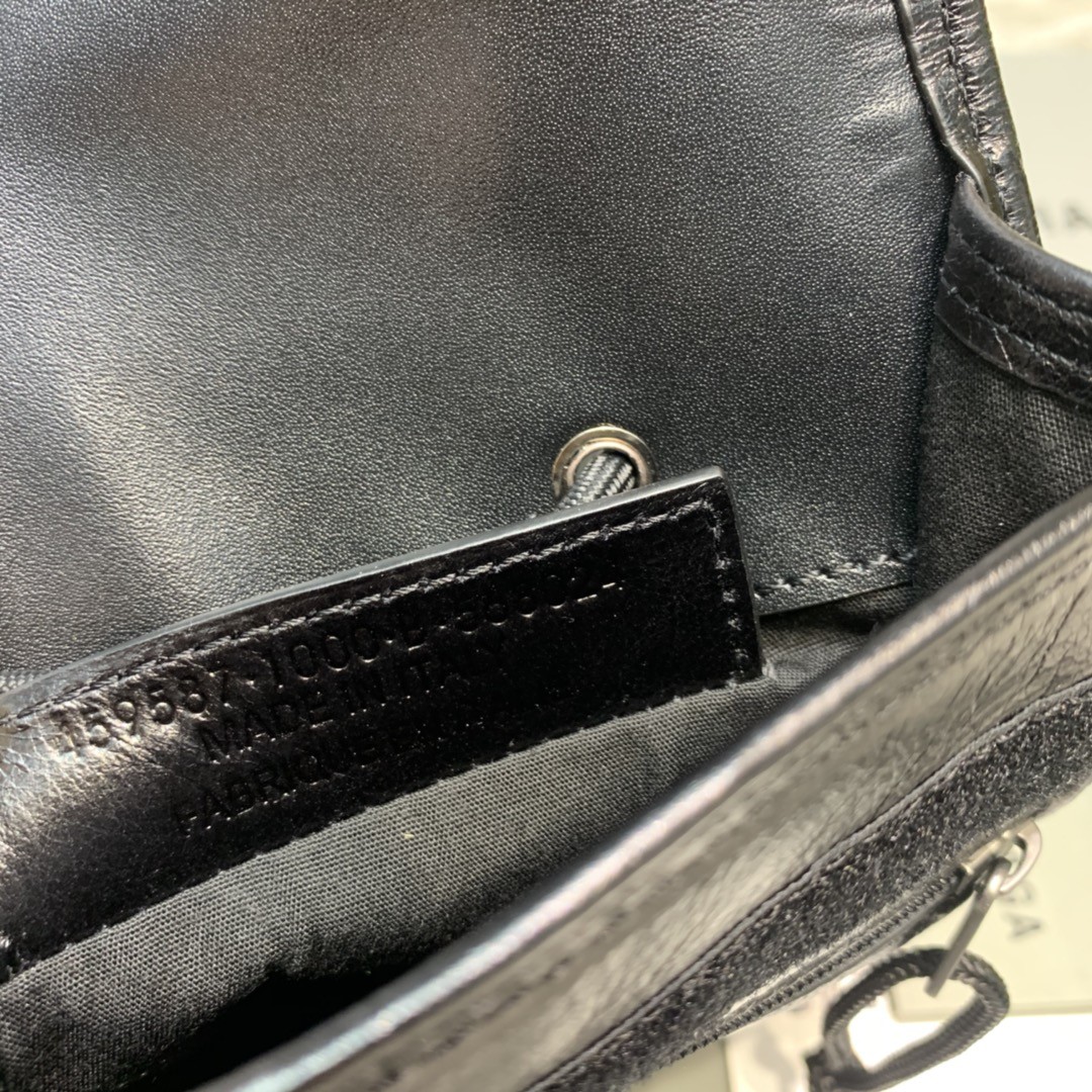 발렌시아가 크로스백