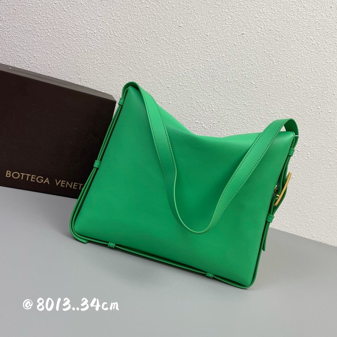 보테가베네타 숄더백