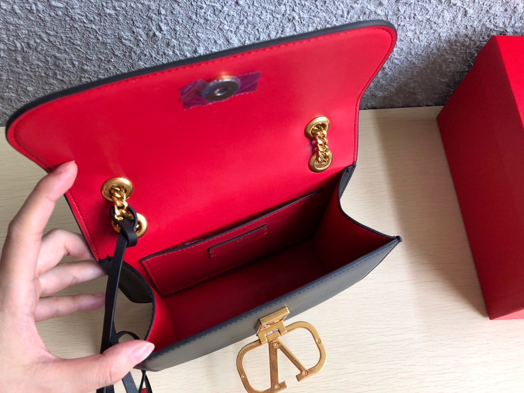 발렌티노 숄더백