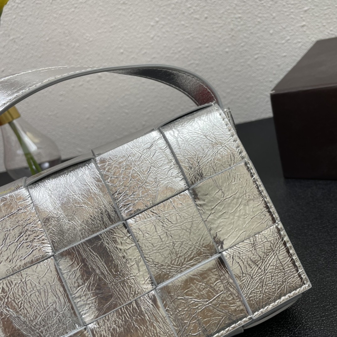 보테가베네타 카세트백