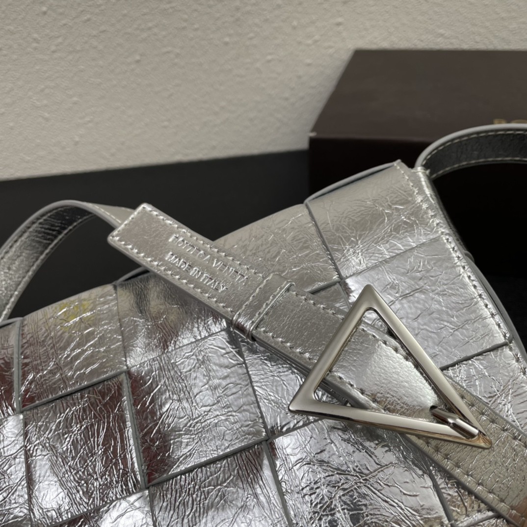 보테가베네타 카세트백