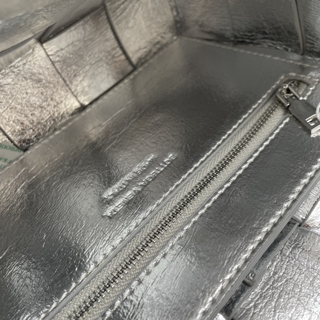 보테가베네타 카세트백