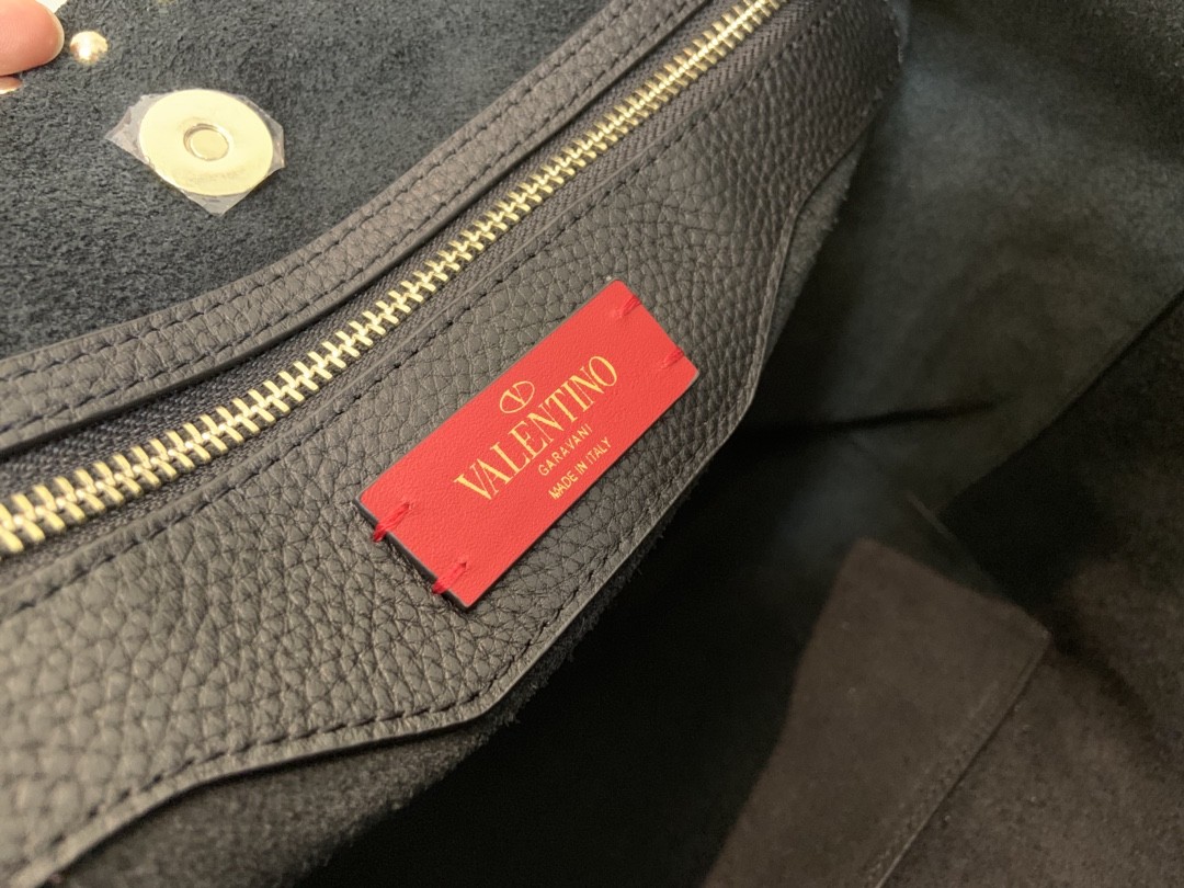 발렌티노 토트백