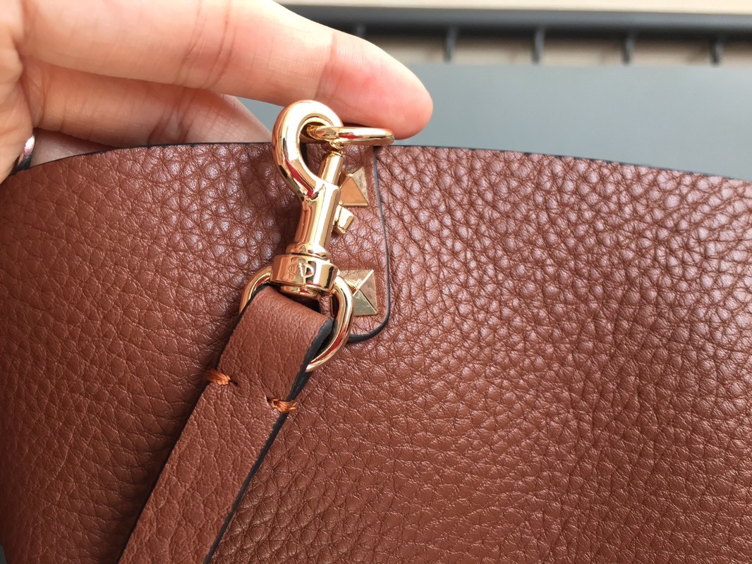 발렌티노 토트백