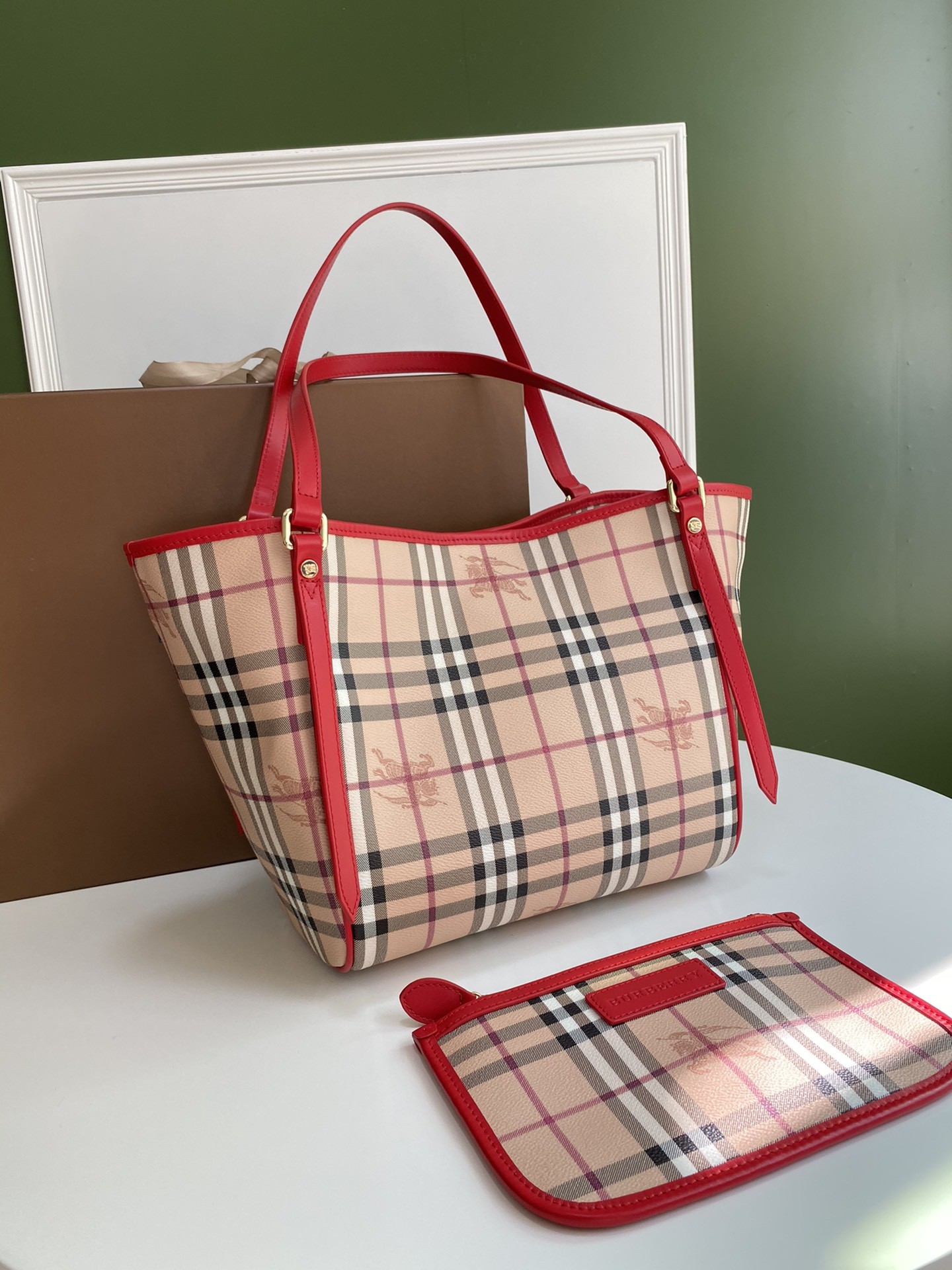 버버리 여성 토트 백