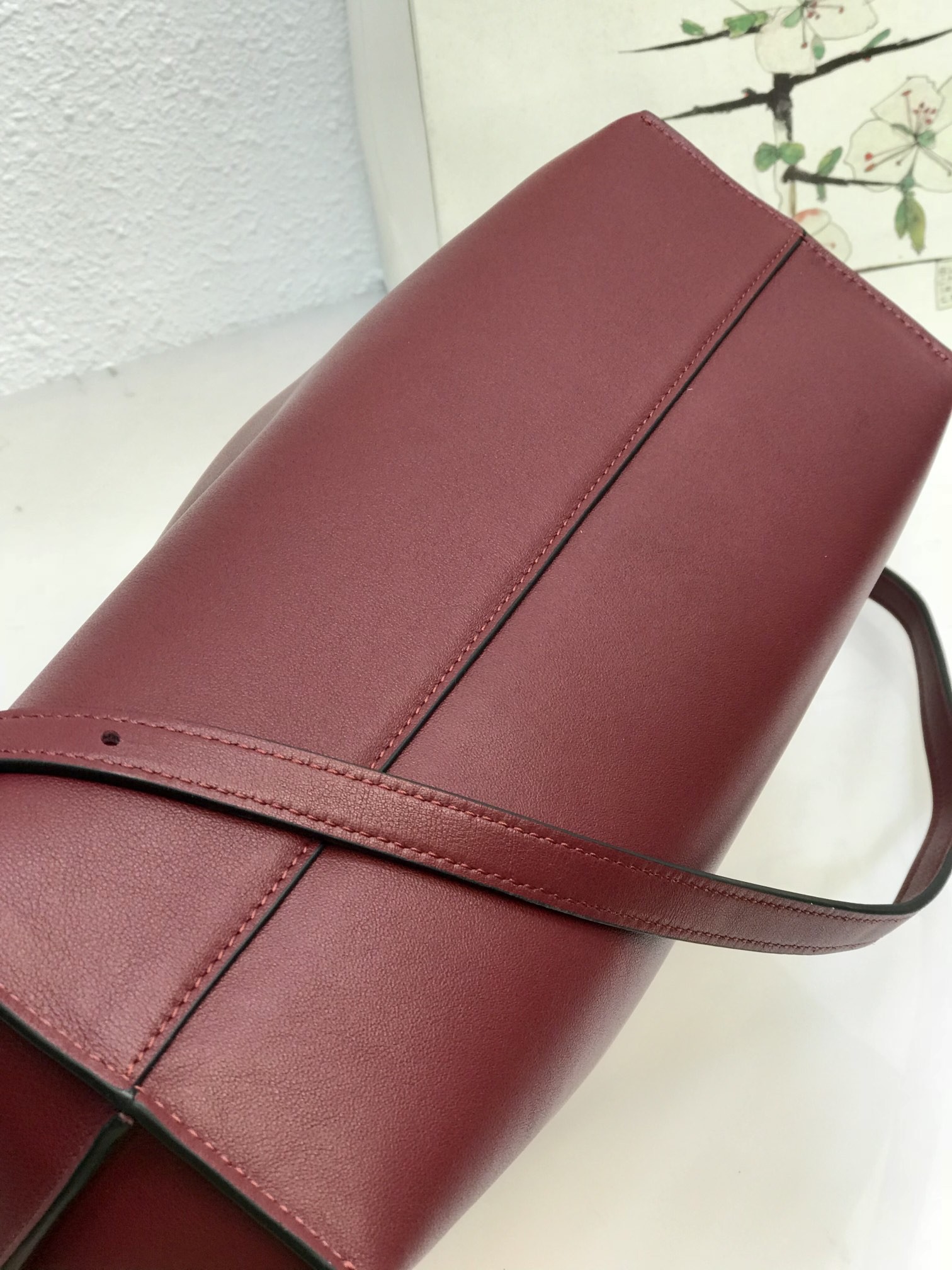 로에베 여성 숄더 백