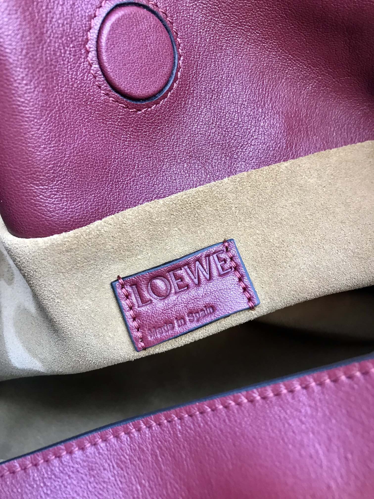 로에베 여성 숄더 백