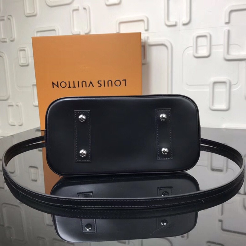 루이비통 LV Alma BB 알마 토트 백