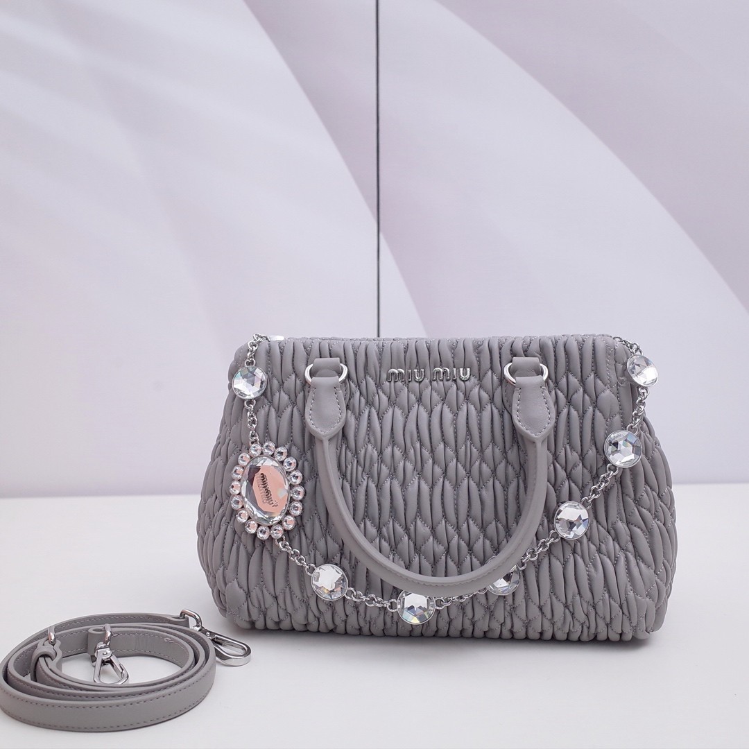미우미우 핸드백