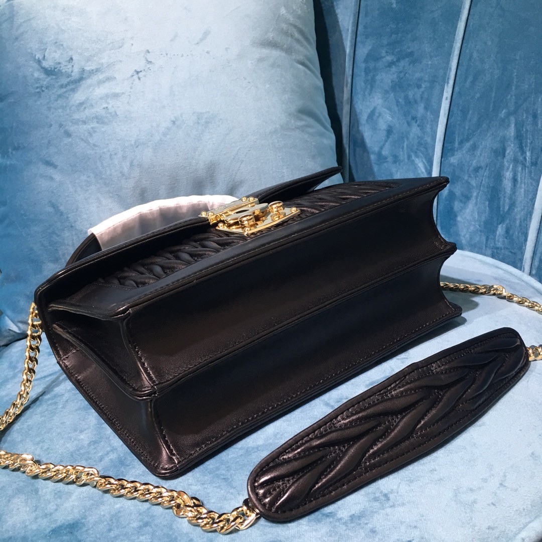 미우미우 컨피덴셜 마테라쎄 토트백