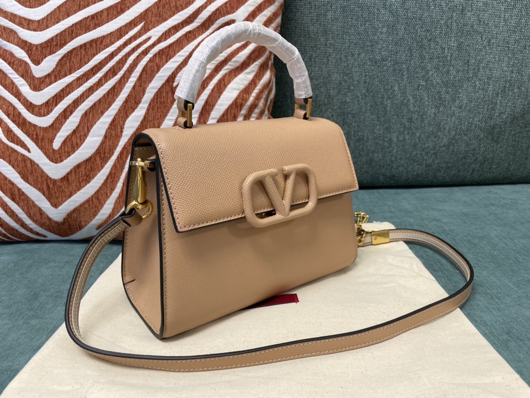 발렌티노 가라바니 토트백