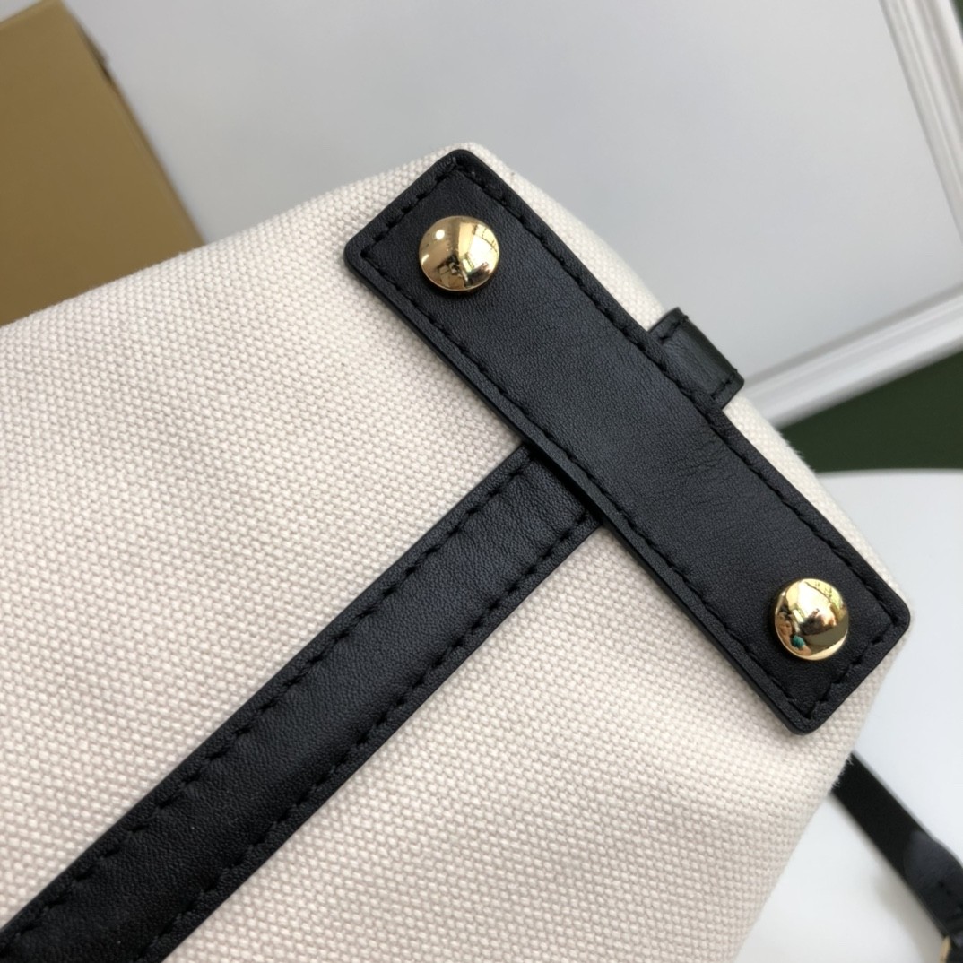 버버리 여성 토트 백