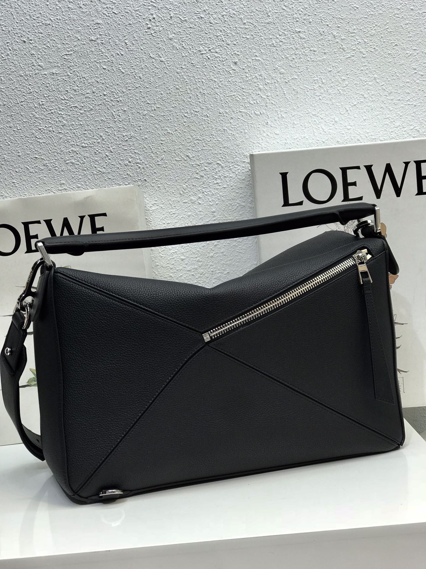 로에베 숄더 백