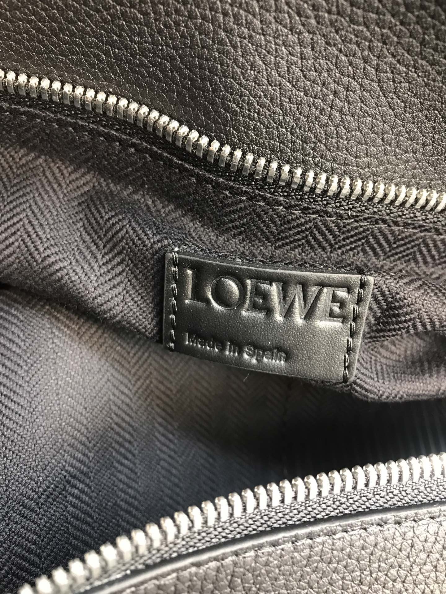 로에베 숄더 백