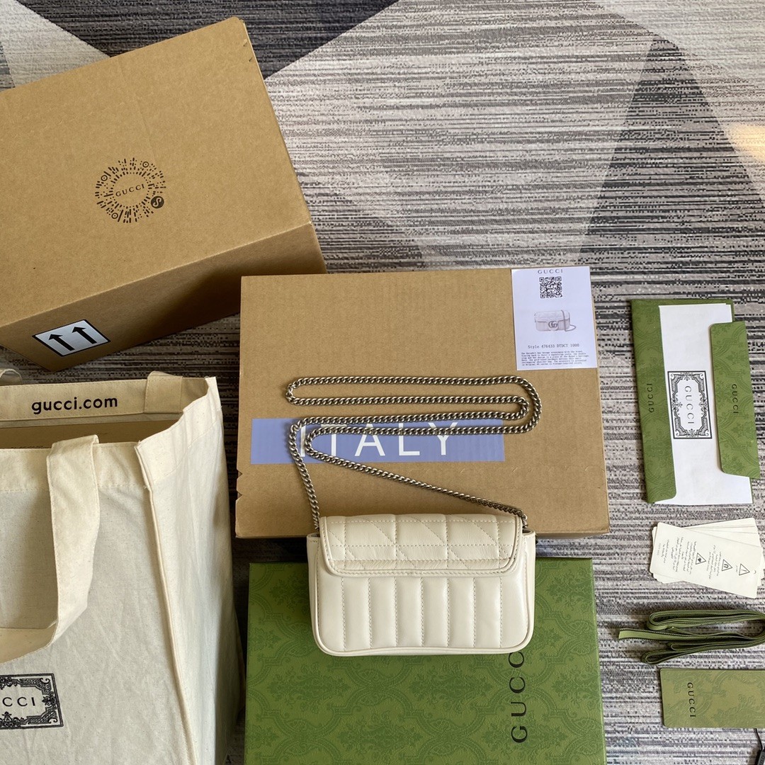 구찌 GUCCI GG 마몬트 마틀라세 슈퍼 미니 백