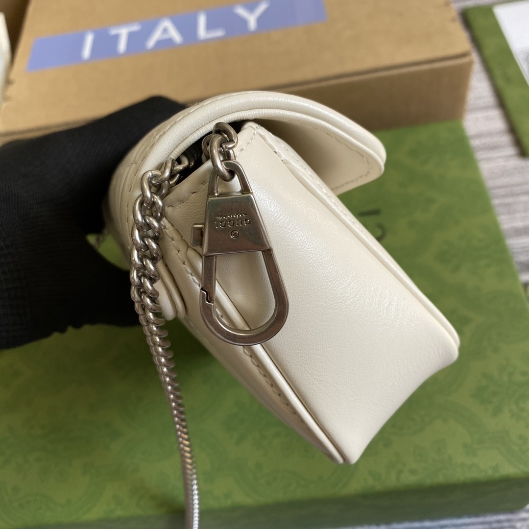 구찌 GUCCI GG 마몬트 마틀라세 슈퍼 미니 백