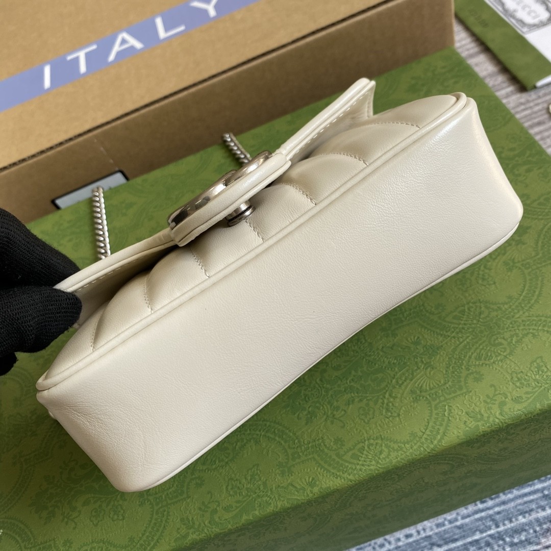 구찌 GUCCI GG 마몬트 마틀라세 슈퍼 미니 백