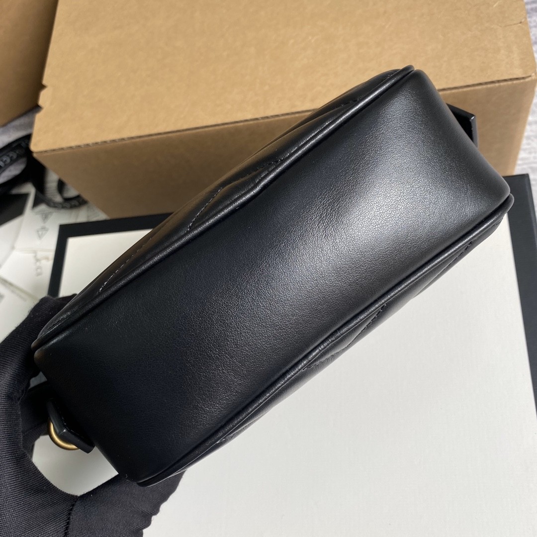 구찌 GUCCI GG 마몬트 마틀라세 크로스 백