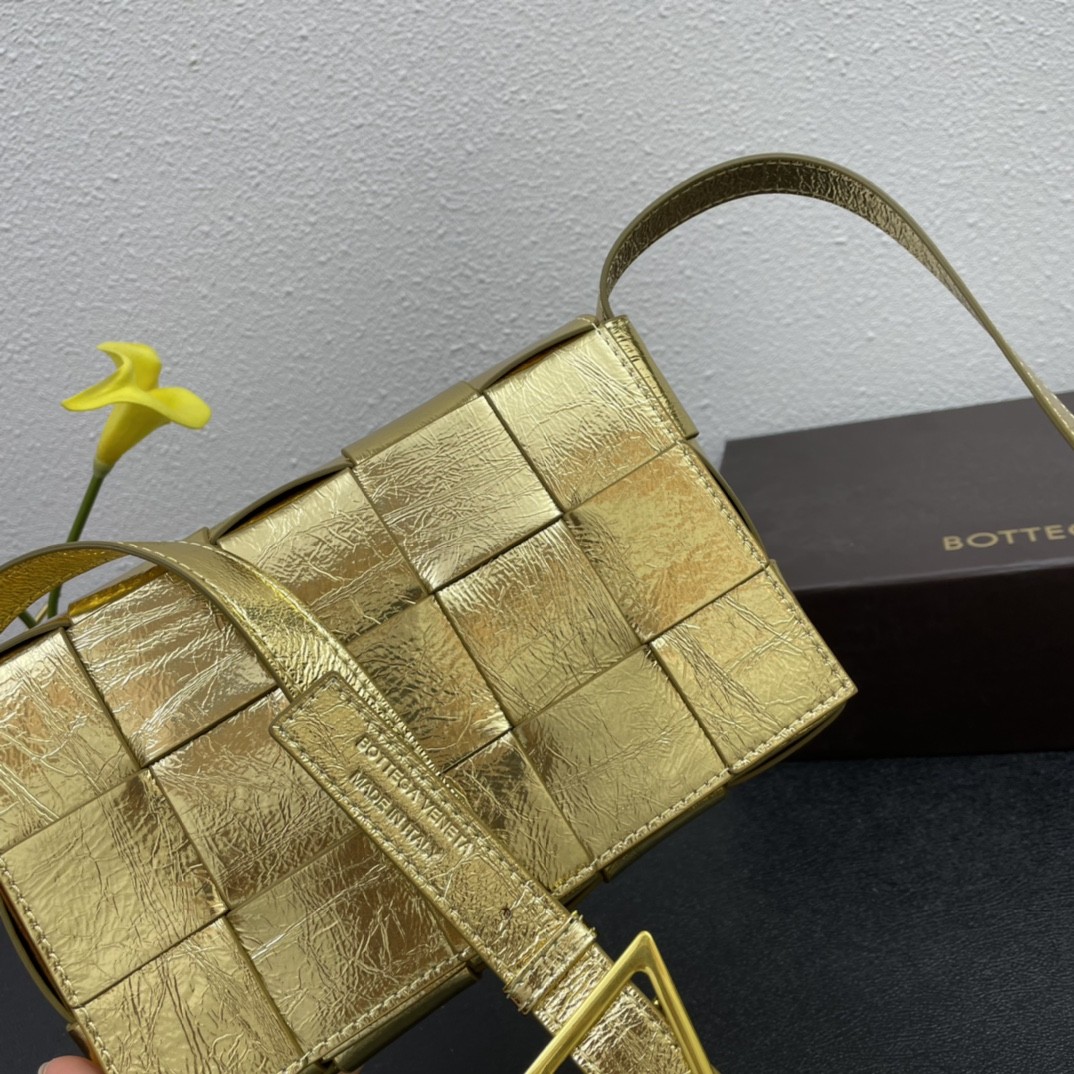 보테가베네타 카세트백