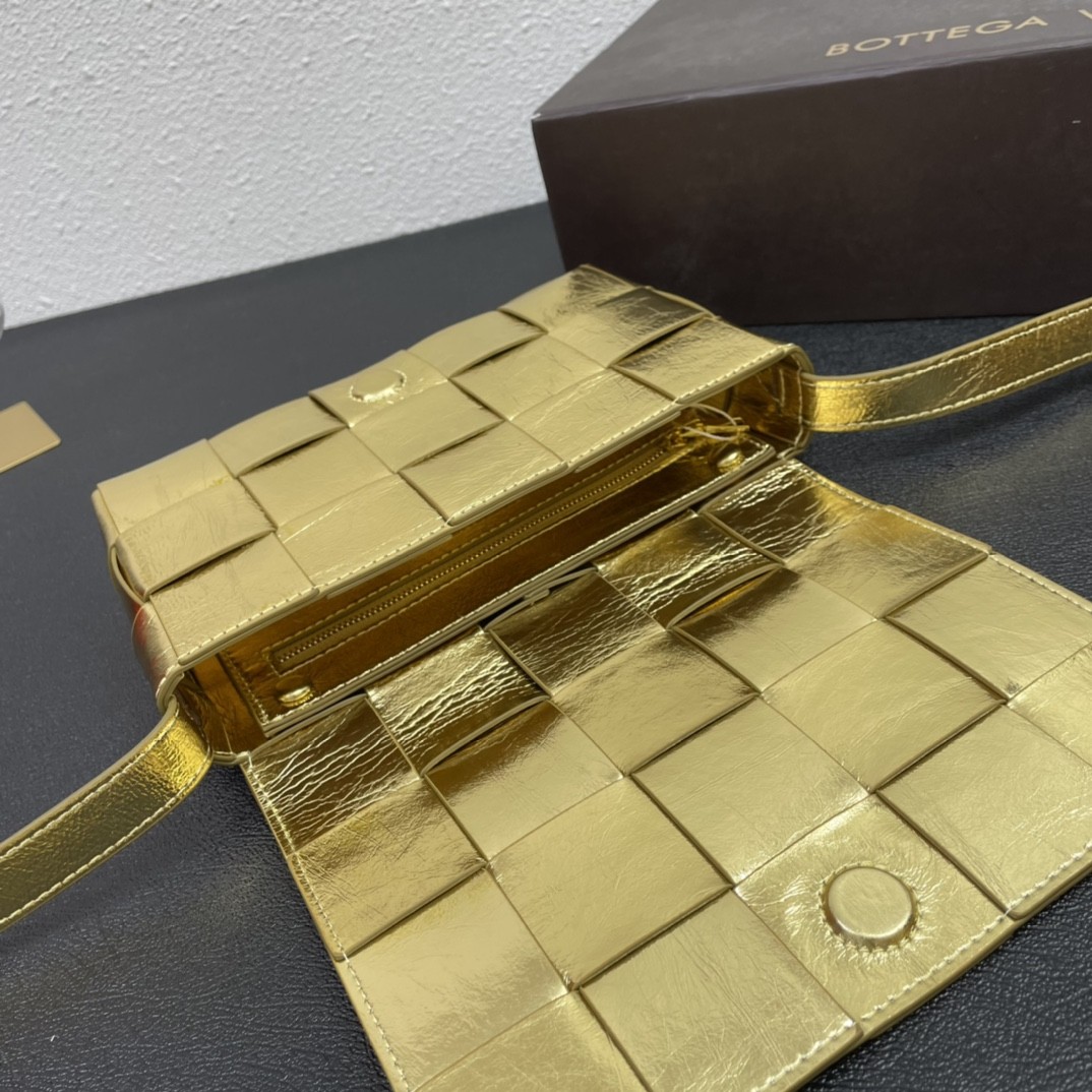 보테가베네타 카세트백