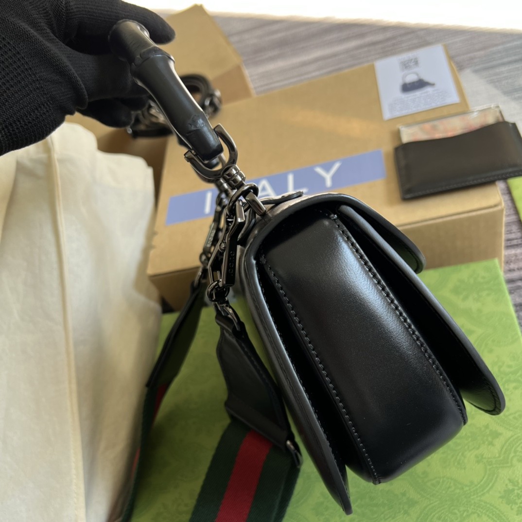 구찌 GUCCI 뱀부 1947 스몰 탑 핸들백