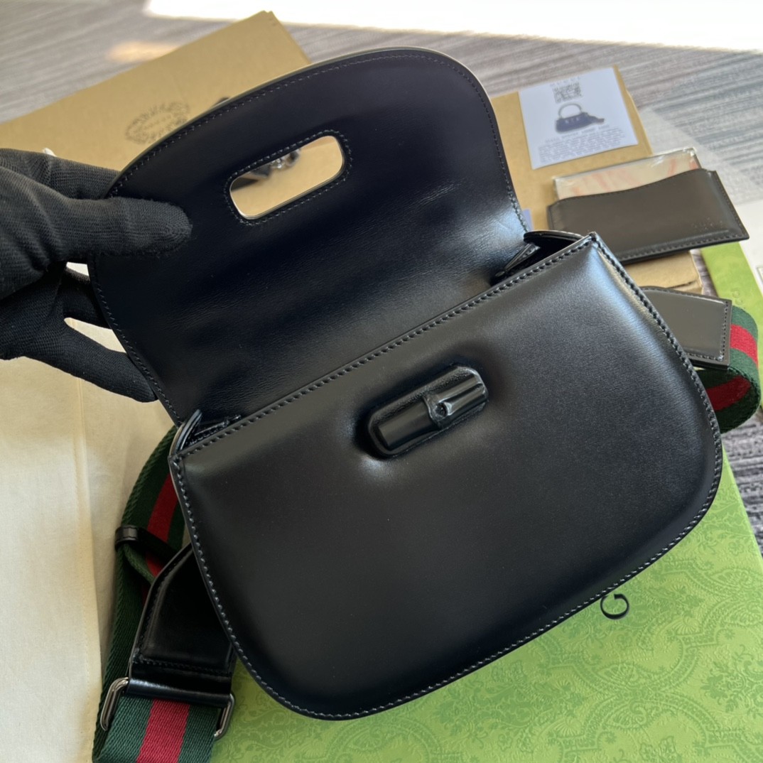 구찌 GUCCI 뱀부 1947 스몰 탑 핸들백