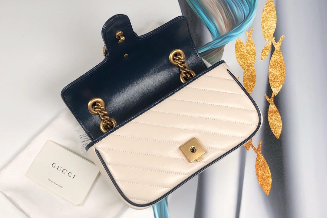 구찌 GUCCI GG 마몬트 마틀라세 스몰 숄더 백