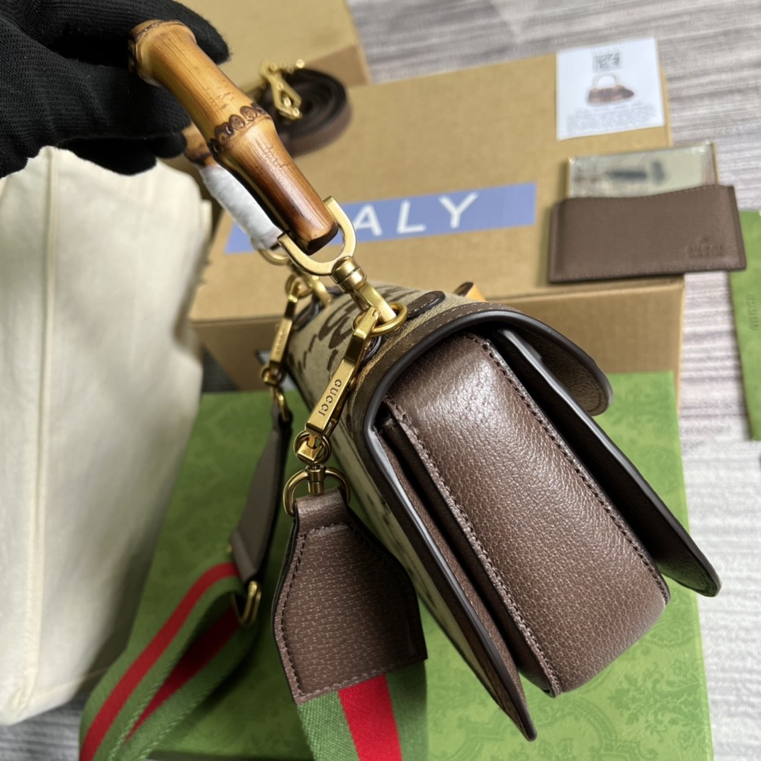 구찌 GUCCI 뱀부 1947 스몰 탑 핸들백