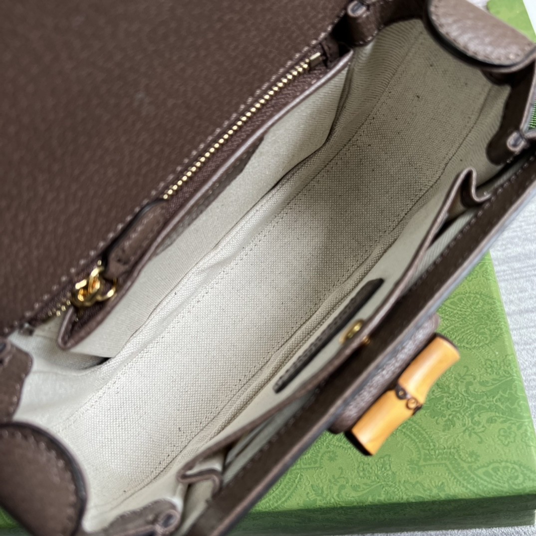 구찌 GUCCI 뱀부 1947 스몰 탑 핸들백