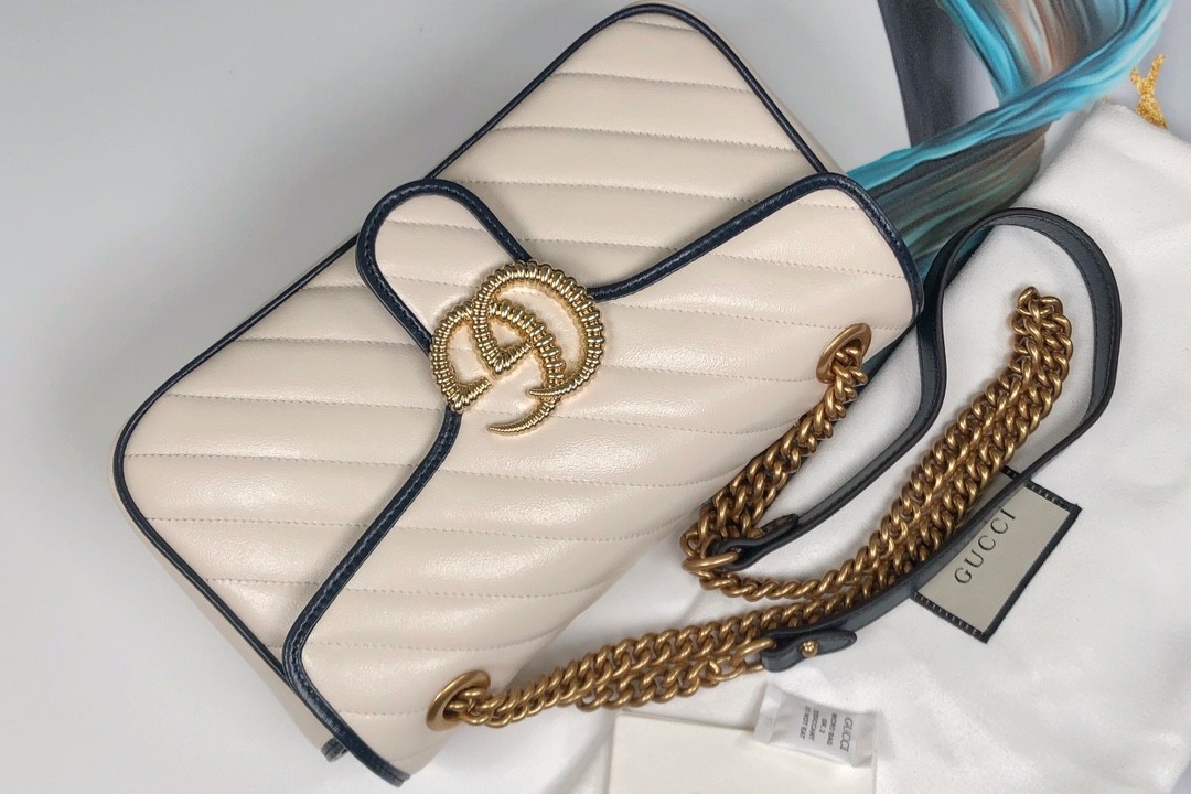 구찌 GUCCI GG 마몬트 마틀라세 스몰 숄더 백