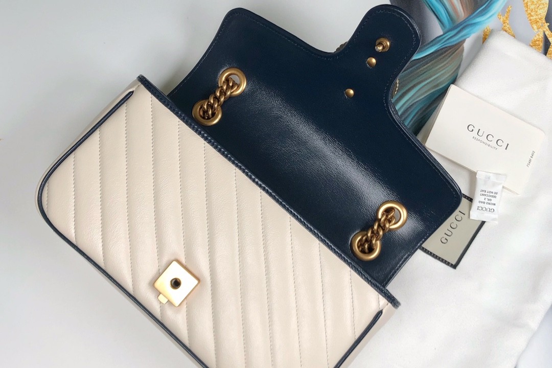 구찌 GUCCI GG 마몬트 마틀라세 스몰 숄더 백