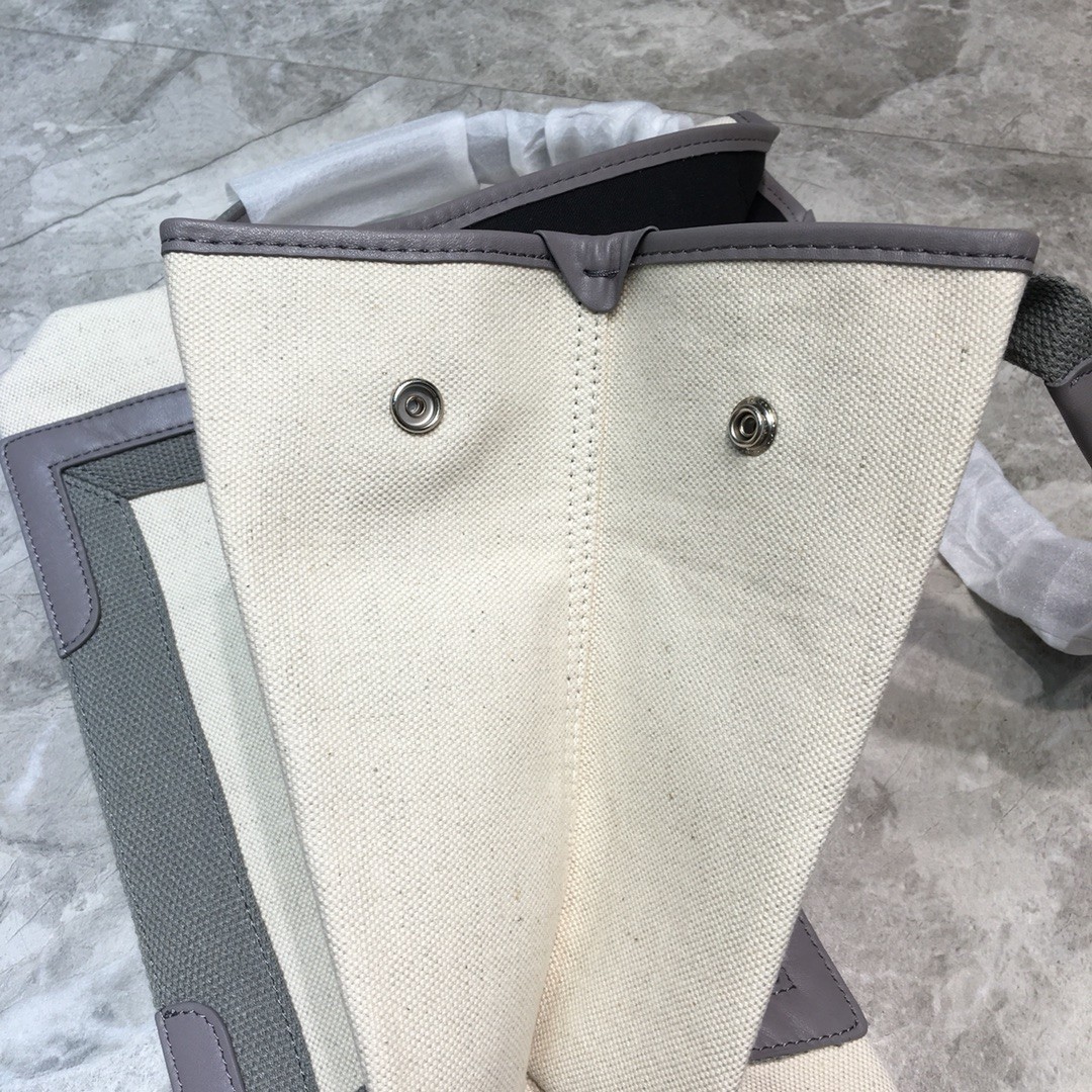 발렌시아가 카바스 토트백