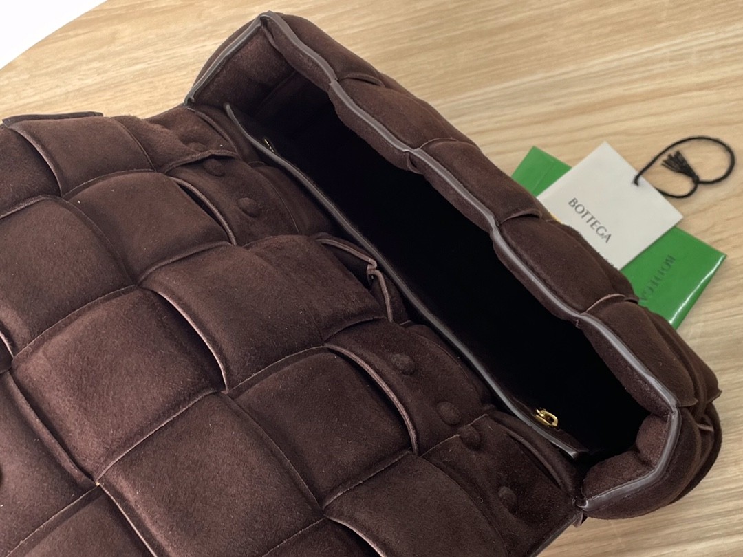 보테가베네타 숄더백
