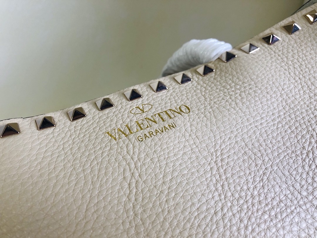 발렌티노 토트백