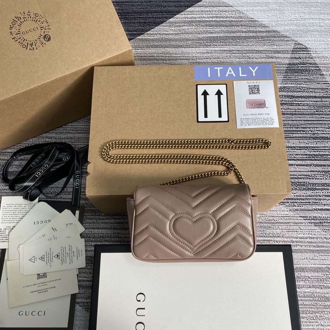 구찌 GUCCI GG 마몬트 마틀라세 슈퍼 미니 백