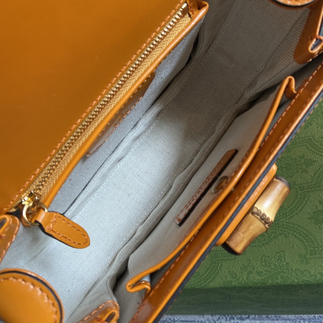 구찌 GUCCI 뱀부 1947 스몰 탑 핸들백